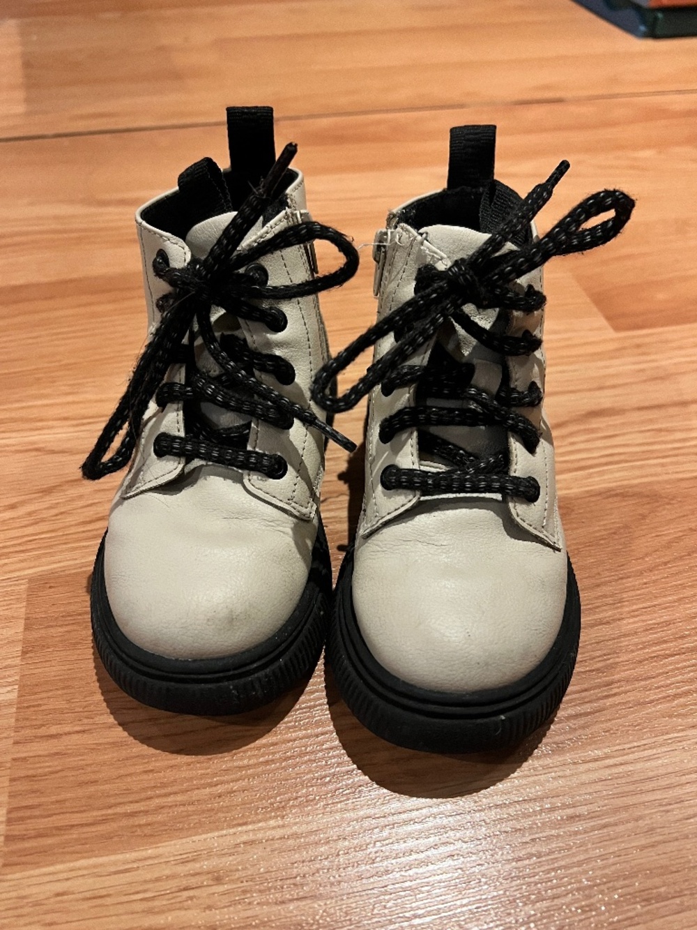 Zara Toddler Boots size euro 24/us 7.5-8
